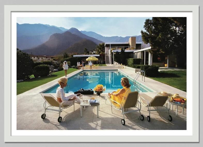 Retro Poolside Host Luxury Lif - огляд і ціна Luxury Lifestyle Living