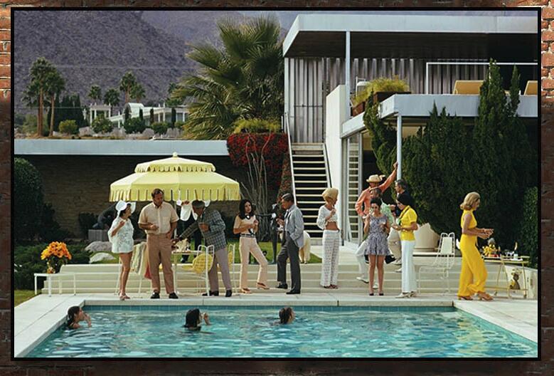 Retro Poolside Host Luxury Lif - огляд і ціна Luxury Lifestyle Living