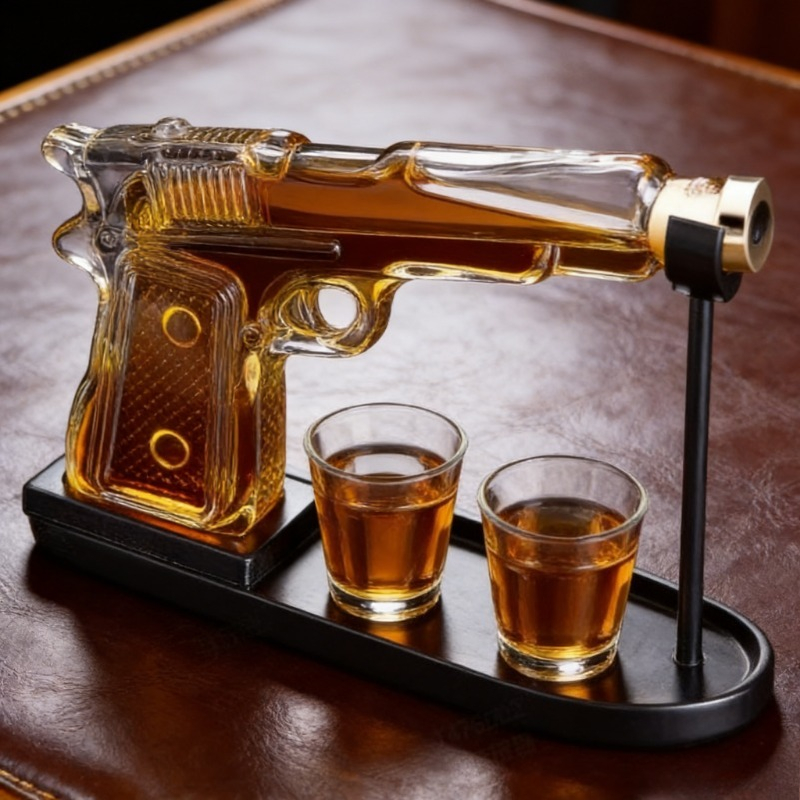 Pistol Shape Whiskey Decanter  - огляд і ціна Glass Decanter Whiskey