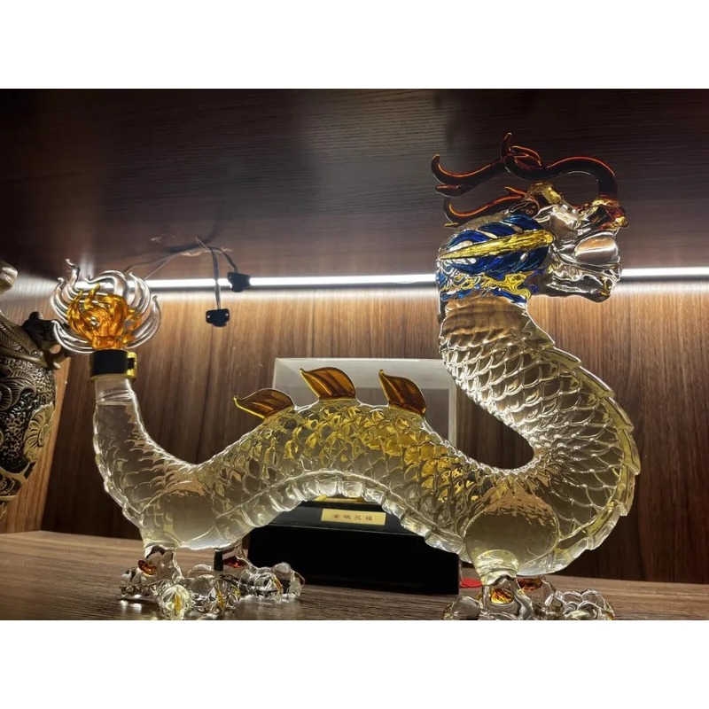 Dragon shaped Chinese Zodiac w - огляд і ціна Glass Decanter Whiskey